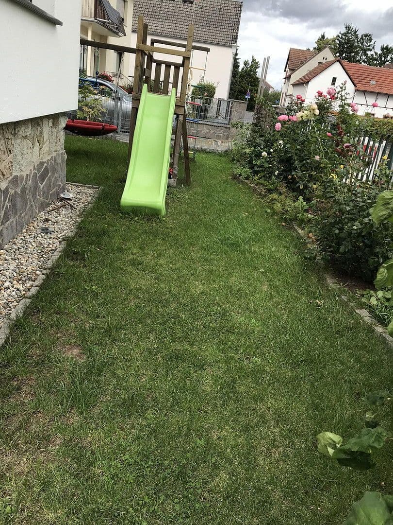 Predaj domu 300 m², pozemek 458 m², Groß-Zimmern, Hesensko Predaj domu 300 m², pozemek 458 m², Groß-Zimmern, Hesensko