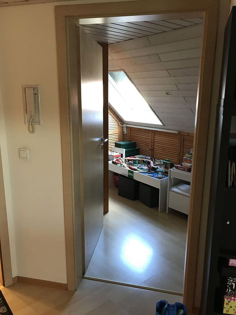 Predaj domu 300 m², pozemek 458 m², Groß-Zimmern, Hesensko Predaj domu 300 m², pozemek 458 m², Groß-Zimmern, Hesensko