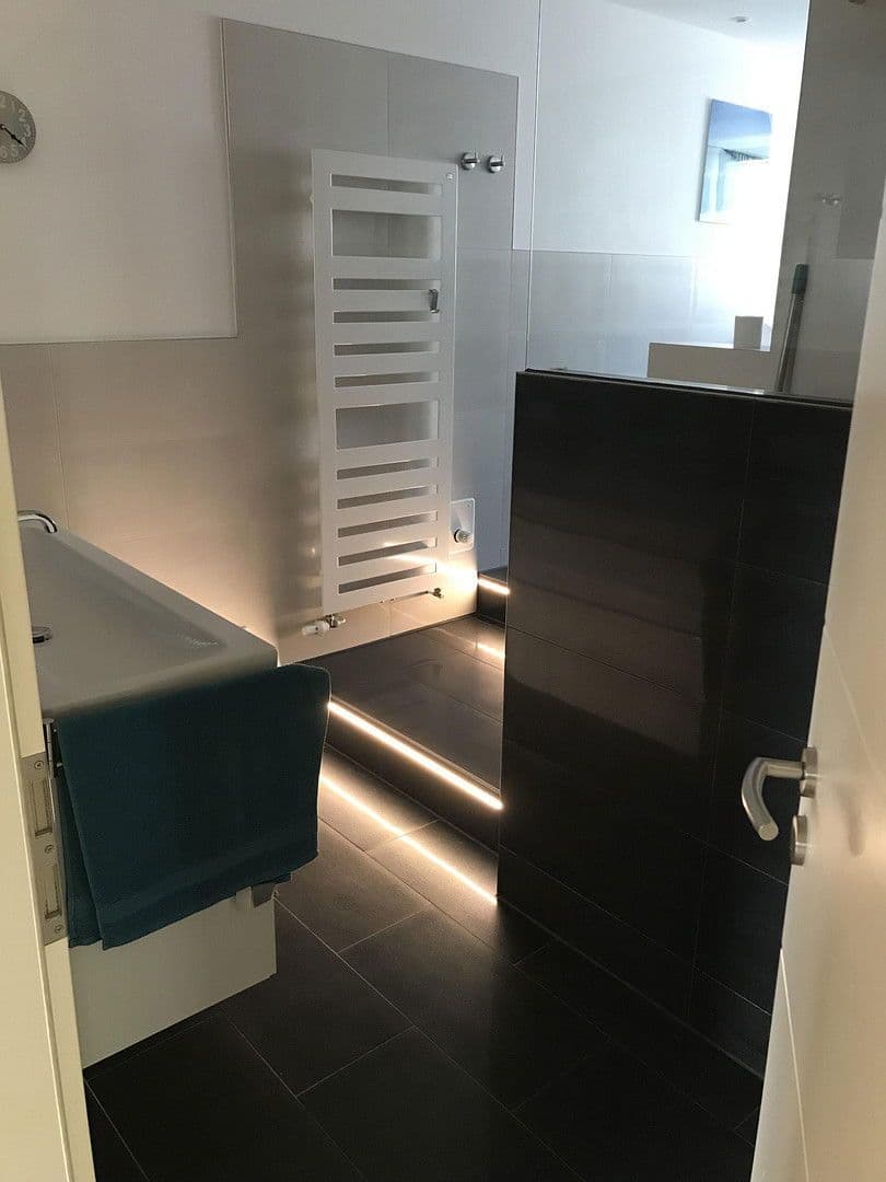 Predaj domu 300 m², pozemek 458 m², Groß-Zimmern, Hesensko Predaj domu 300 m², pozemek 458 m², Groß-Zimmern, Hesensko