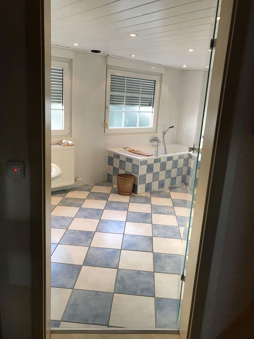 Predaj domu 300 m², pozemek 458 m², Groß-Zimmern, Hesensko Predaj domu 300 m², pozemek 458 m², Groß-Zimmern, Hesensko