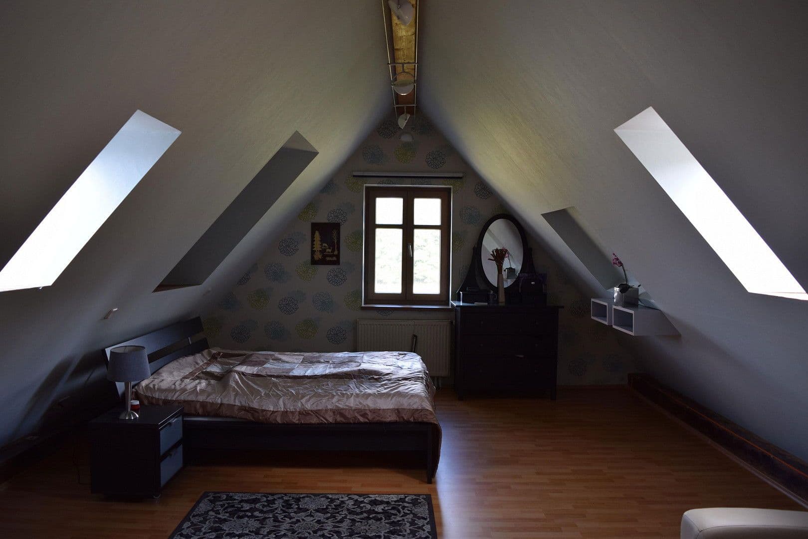 Predaj domu 450 m², pozemek 763 m², Oberreichenbach, Bavorsko Predaj domu 450 m², pozemek 763 m², Oberreichenbach, Bavorsko