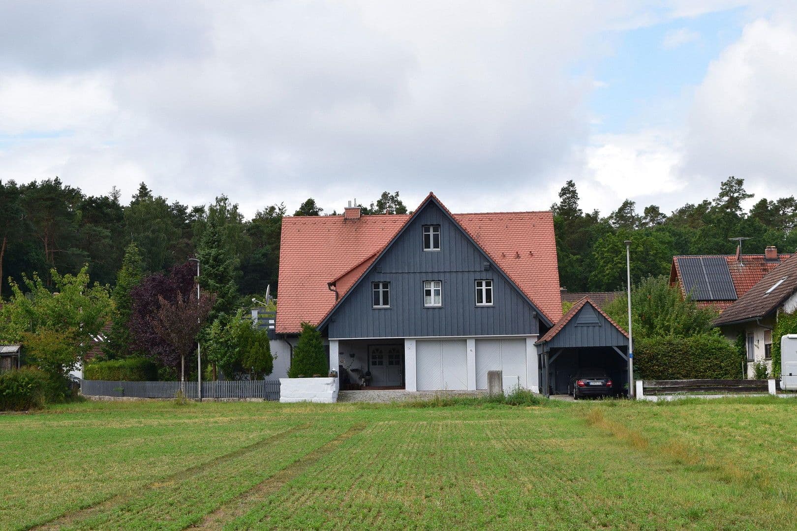 Predaj domu 450 m², pozemek 763 m², Oberreichenbach, Bavorsko Predaj domu 450 m², pozemek 763 m², Oberreichenbach, Bavorsko