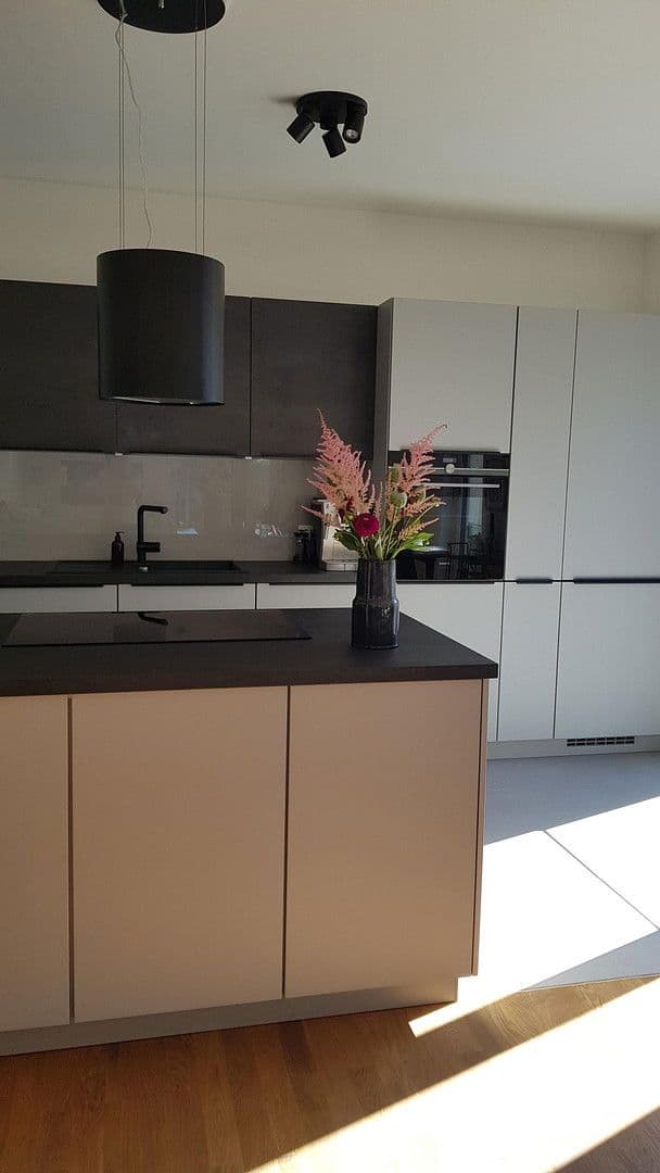 Predaj bytu 3-izbový 95 m², Hamburg, Hamburg Predaj bytu 3-izbový 95 m², Hamburg, Hamburg