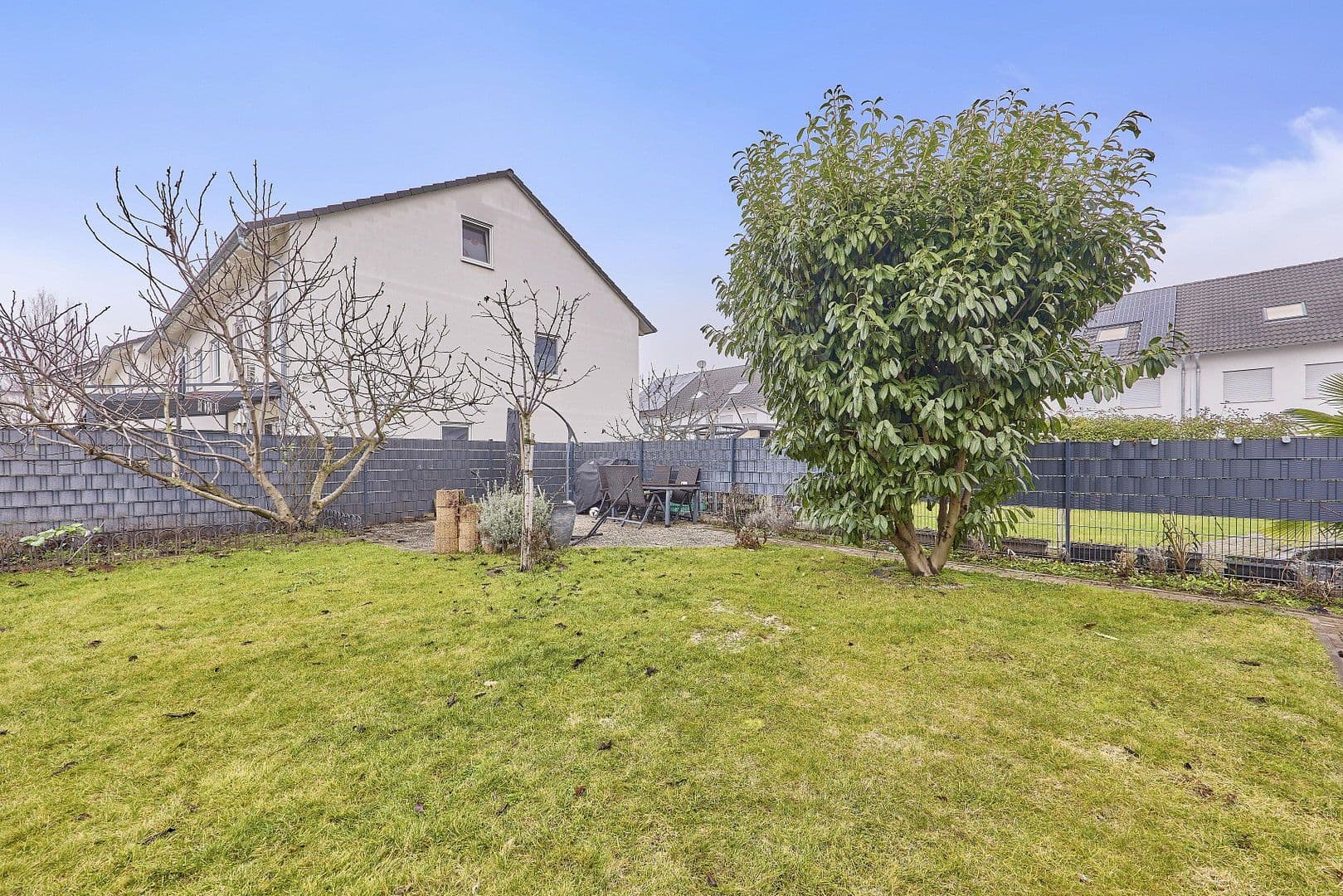 Predaj domu 180 m², pozemek 326 m², Christoph-Kröwerath-Str., 31, Ludwigshafen, Porýnie-Falcko Predaj domu 180 m², pozemek 326 m², Christoph-Kröwerath-Str., 31, Ludwigshafen, Porýnie-Falcko