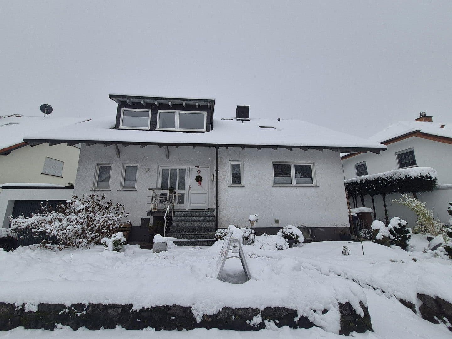 Predaj domu 236 m², pozemek 602 m², Bruchköbel, Hesensko Predaj domu 236 m², pozemek 602 m², Bruchköbel, Hesensko