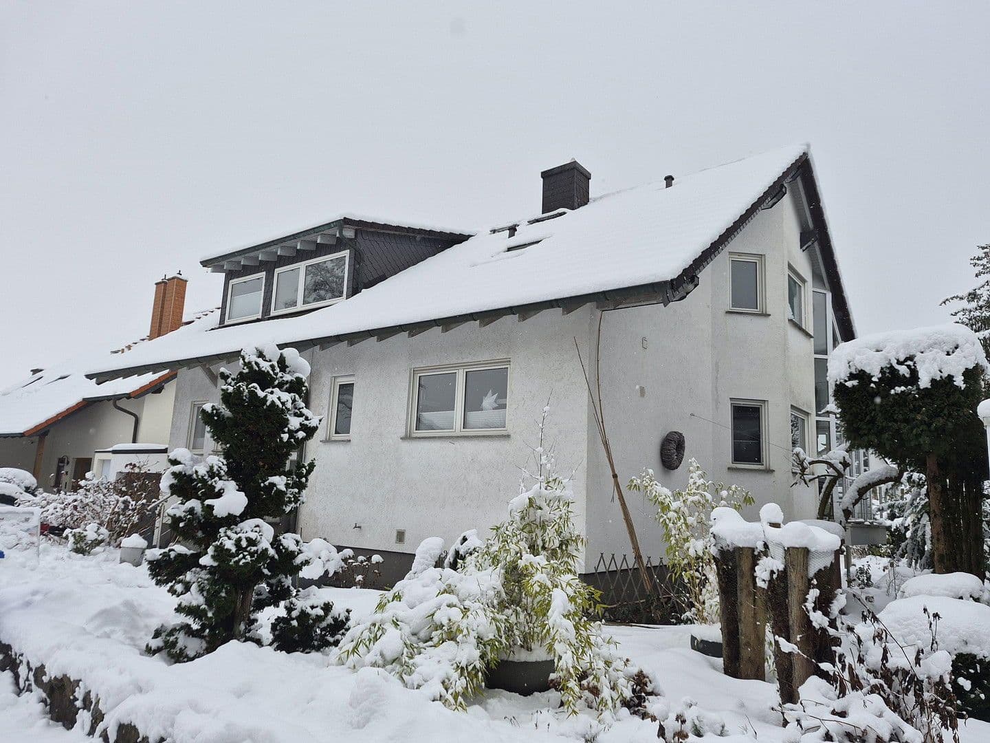 Predaj domu 236 m², pozemek 602 m², Bruchköbel, Hesensko Predaj domu 236 m², pozemek 602 m², Bruchköbel, Hesensko