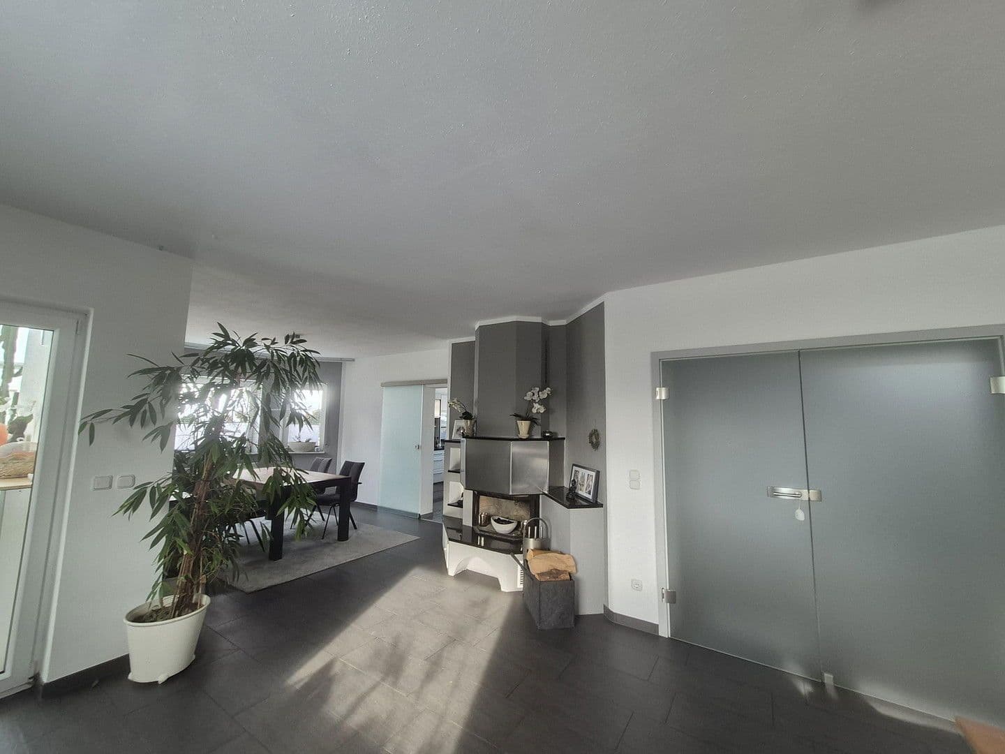 Predaj domu 236 m², pozemek 602 m², Bruchköbel, Hesensko Predaj domu 236 m², pozemek 602 m², Bruchköbel, Hesensko