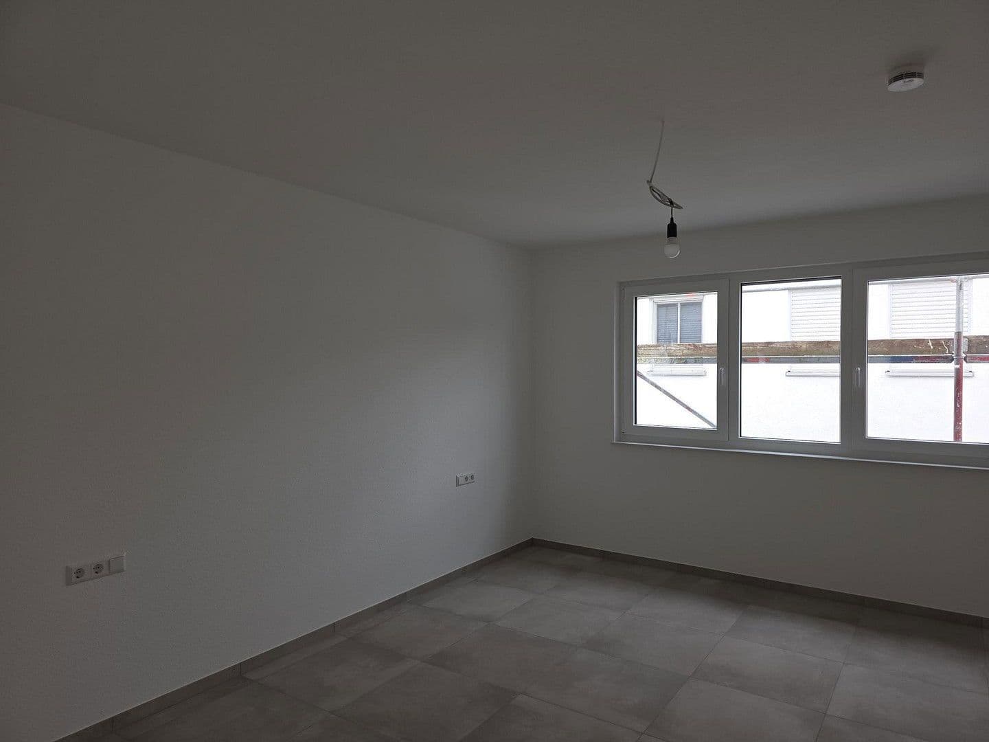 Prenájom bytu 3-izbový 86 m², Eberstadt, Bádensko-Wurttembersko Prenájom bytu 3-izbový 86 m², Eberstadt, Bádensko-Wurttembersko