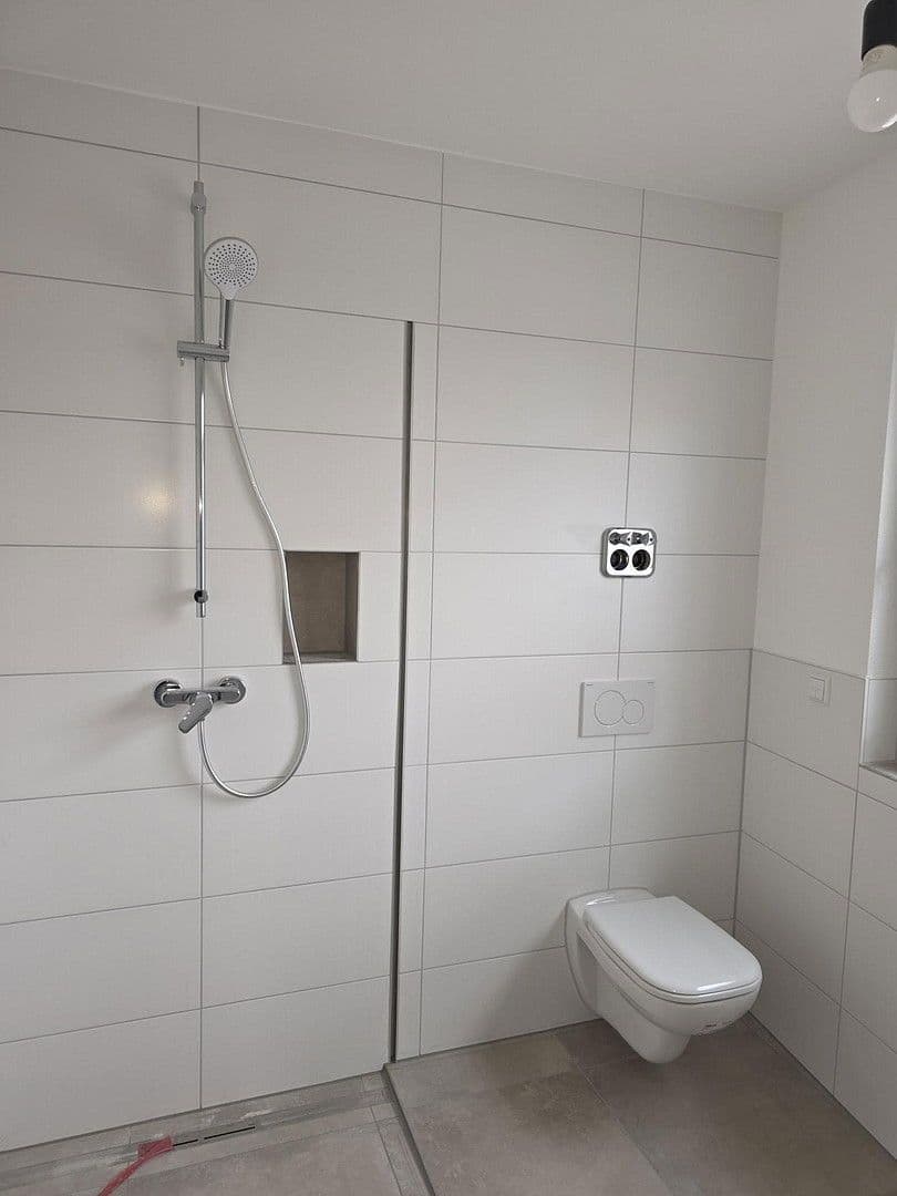 Prenájom bytu 3-izbový 86 m², Eberstadt, Bádensko-Wurttembersko Prenájom bytu 3-izbový 86 m², Eberstadt, Bádensko-Wurttembersko