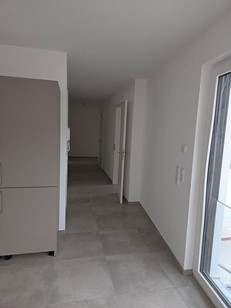 Prenájom bytu 3-izbový 86 m², Eberstadt, Bádensko-Wurttembersko Prenájom bytu 3-izbový 86 m², Eberstadt, Bádensko-Wurttembersko