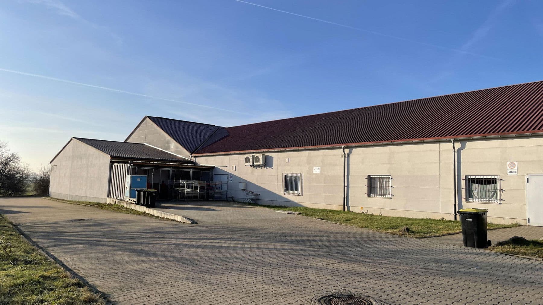 Prenájom nebytového priestoru 104 m², Strehla, Sasko Prenájom nebytového priestoru 104 m², Strehla, Sasko