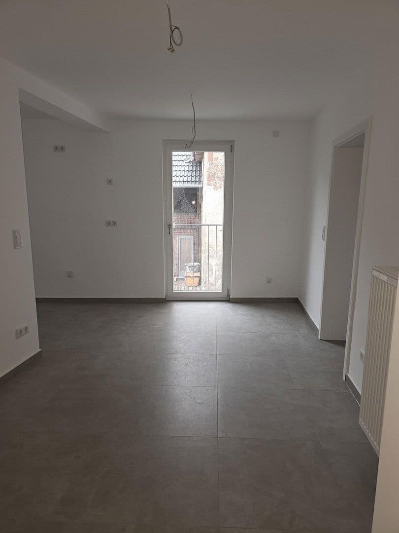 Prenájom bytu 3-izbový 87 m², Reinheim, Hesensko Prenájom bytu 3-izbový 87 m², Reinheim, Hesensko