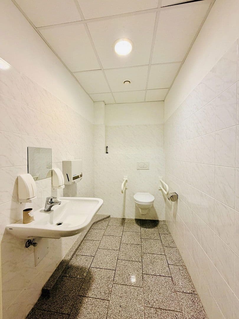 Prenájom nebytového priestoru 230 m², Draisstraße 1, Karlsbad, Bádensko-Wurttembersko Prenájom nebytového priestoru 230 m², Draisstraße 1, Karlsbad, Bádensko-Wurttembersko