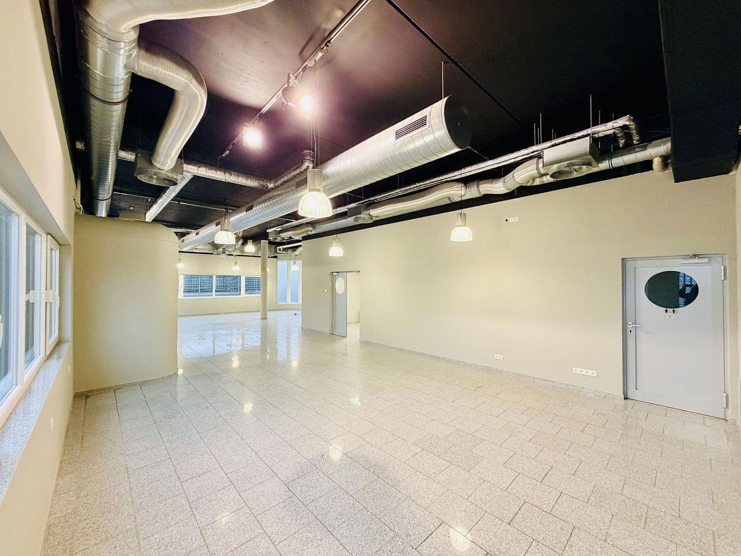 Prenájom nebytového priestoru 230 m², Draisstraße 1, Karlsbad, Bádensko-Wurttembersko Prenájom nebytového priestoru 230 m², Draisstraße 1, Karlsbad, Bádensko-Wurttembersko