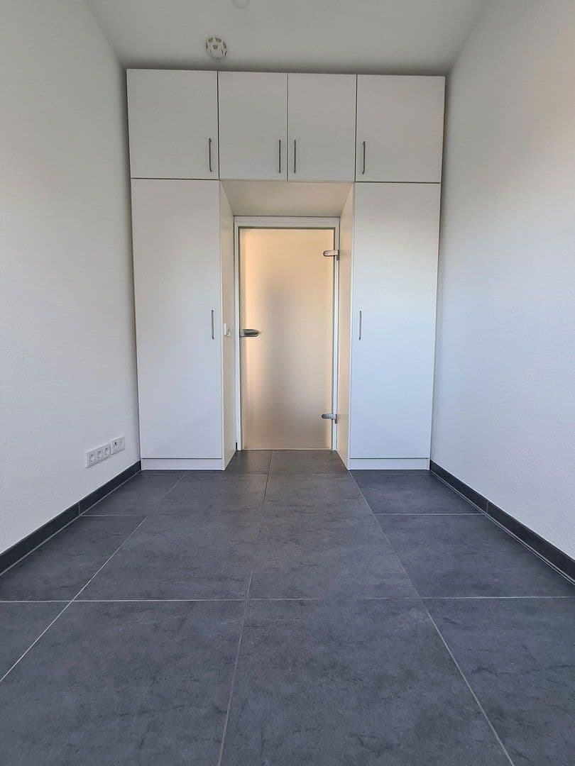 Predaj bytu 3-izbový 78 m², Bockumer Str. 360, Düsseldorf, Severné Porýnie - Westfálsko Predaj bytu 3-izbový 78 m², Bockumer Str. 360, Düsseldorf, Severné Porýnie - Westfálsko