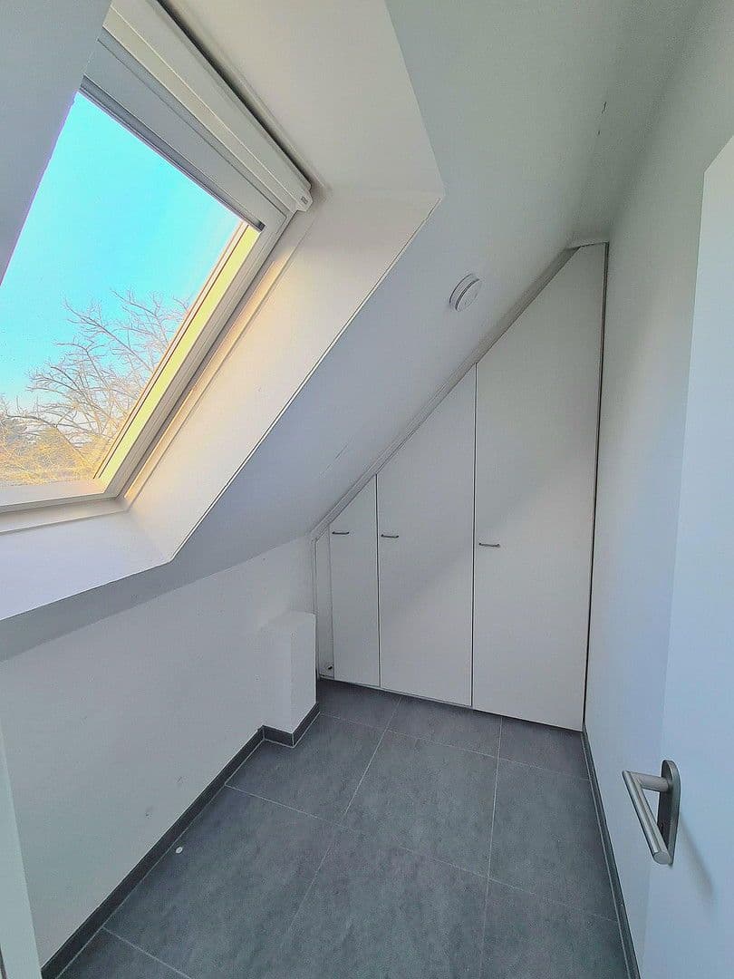 Predaj bytu 3-izbový 78 m², Bockumer Str. 360, Düsseldorf, Severné Porýnie - Westfálsko Predaj bytu 3-izbový 78 m², Bockumer Str. 360, Düsseldorf, Severné Porýnie - Westfálsko