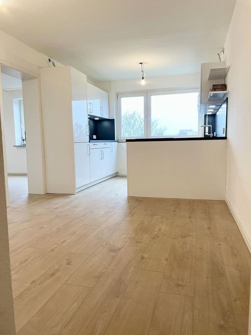 Prenájom bytu 3-izbový 87 m², Seeäckerstrasse 23, Leonberg, Bádensko-Wurttembersko Prenájom bytu 3-izbový 87 m², Seeäckerstrasse 23, Leonberg, Bádensko-Wurttembersko