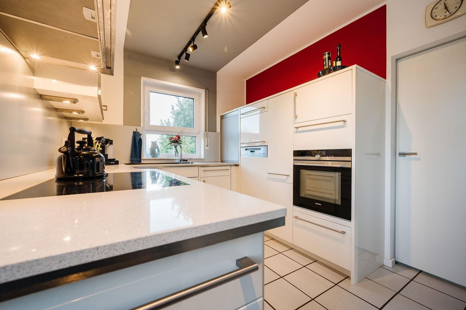 Predaj domu 240 m², pozemek 627 m², Wingertsweg 4, Roßdorf, Hesensko Predaj domu 240 m², pozemek 627 m², Wingertsweg 4, Roßdorf, Hesensko