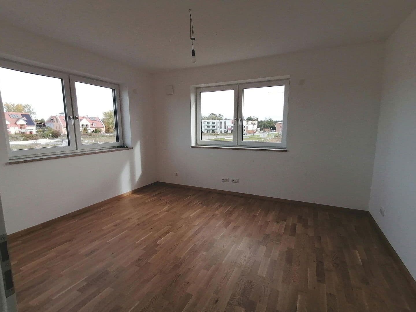Prenájom domu 186 m², pozemek 537 m², Biberweg 18, Abensberg, Bavorsko Prenájom domu 186 m², pozemek 537 m², Biberweg 18, Abensberg, Bavorsko