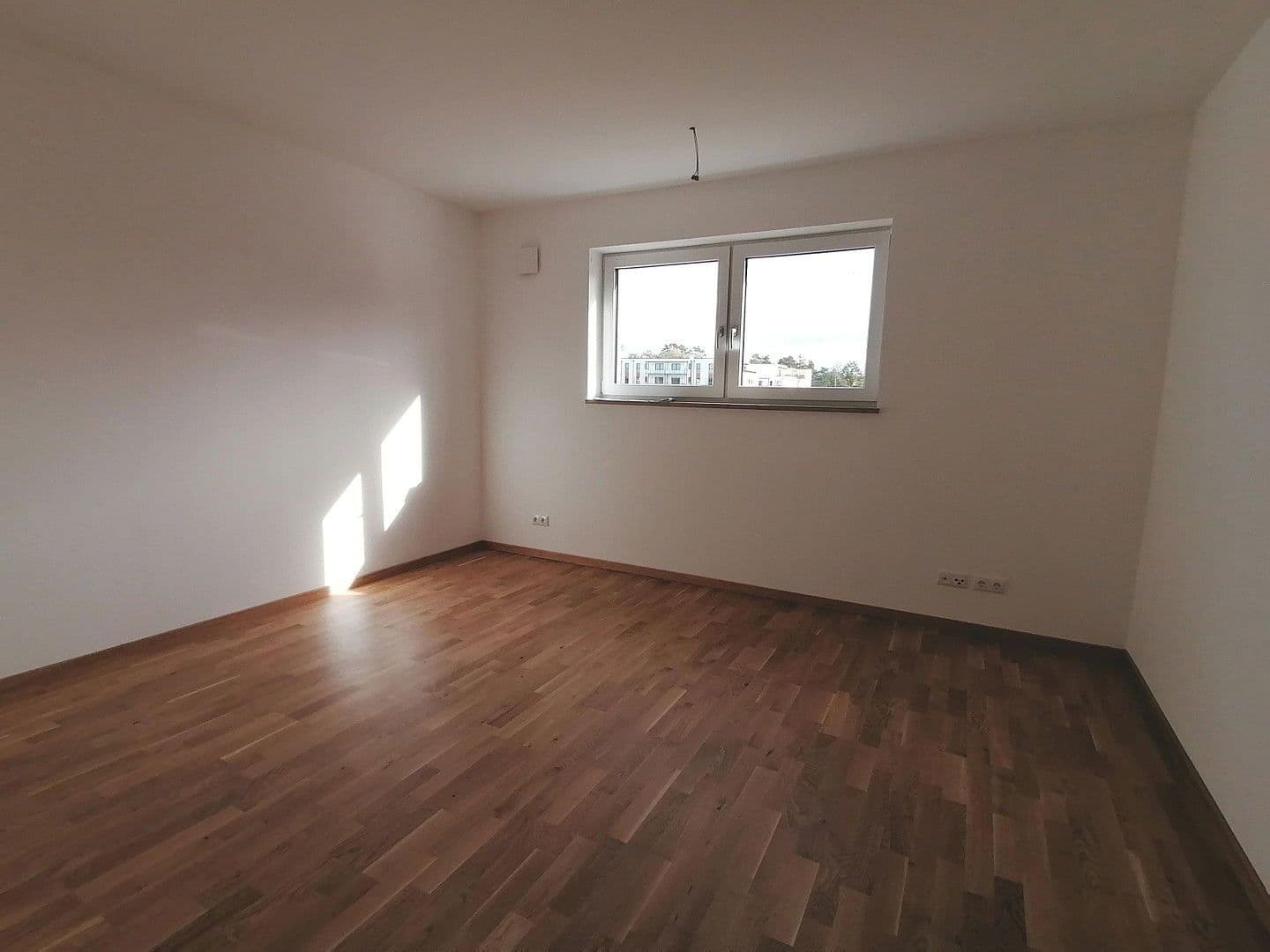 Prenájom domu 186 m², pozemek 537 m², Biberweg 18, Abensberg, Bavorsko Prenájom domu 186 m², pozemek 537 m², Biberweg 18, Abensberg, Bavorsko
