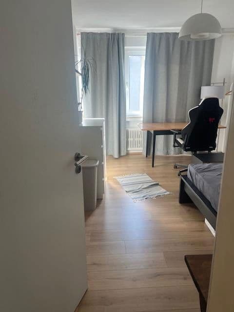 Prenájom bytu 14 m², Bornheimerstr. 80, Bonn, Severné Porýnie - Westfálsko Prenájom bytu 14 m², Bornheimerstr. 80, Bonn, Severné Porýnie - Westfálsko
