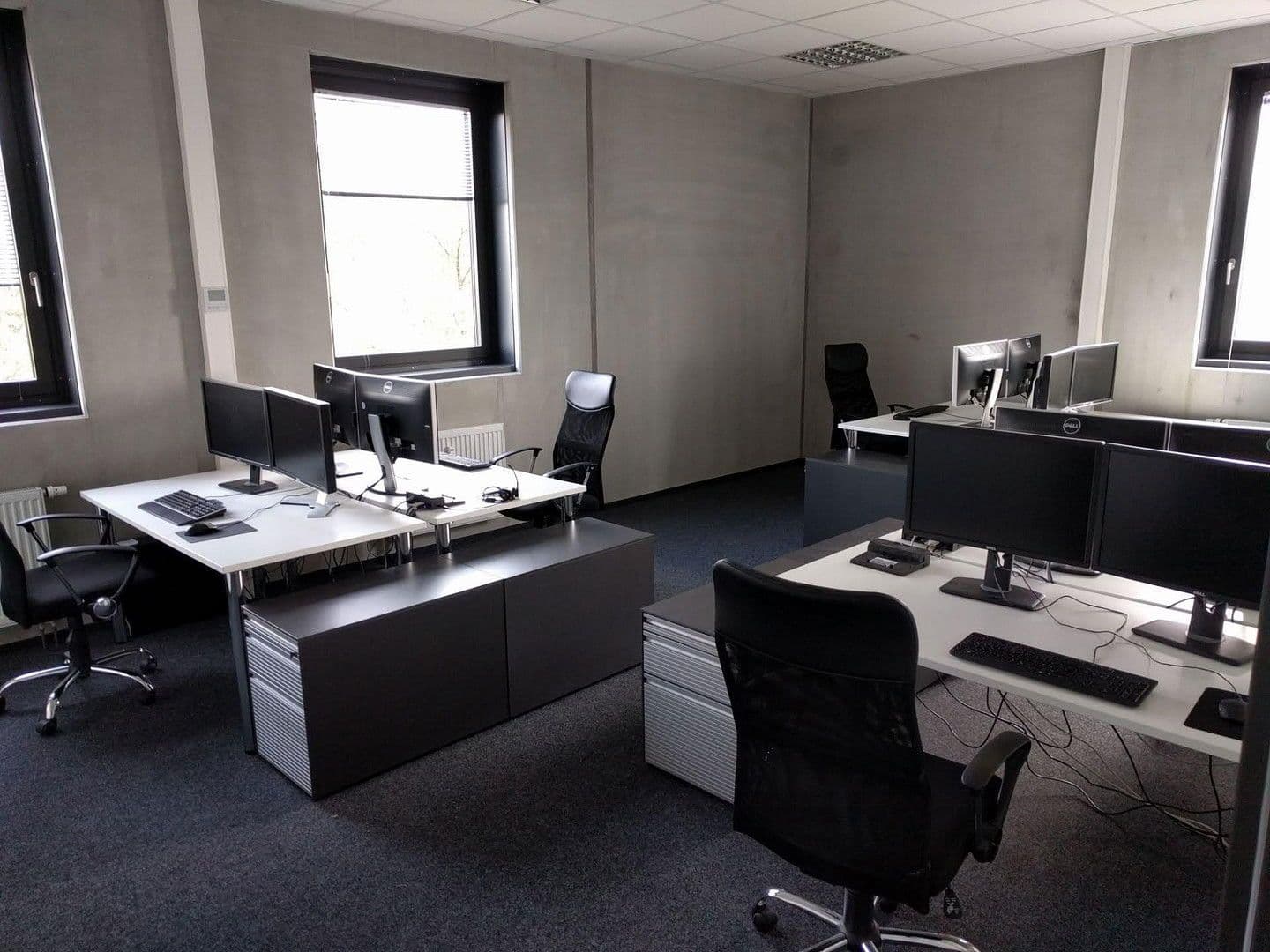 Prenájom kancelárie 2.800 m², Alemannenstrasse 19, Heimsheim, Bádensko-Wurttembersko Prenájom kancelárie 2.800 m², Alemannenstrasse 19, Heimsheim, Bádensko-Wurttembersko