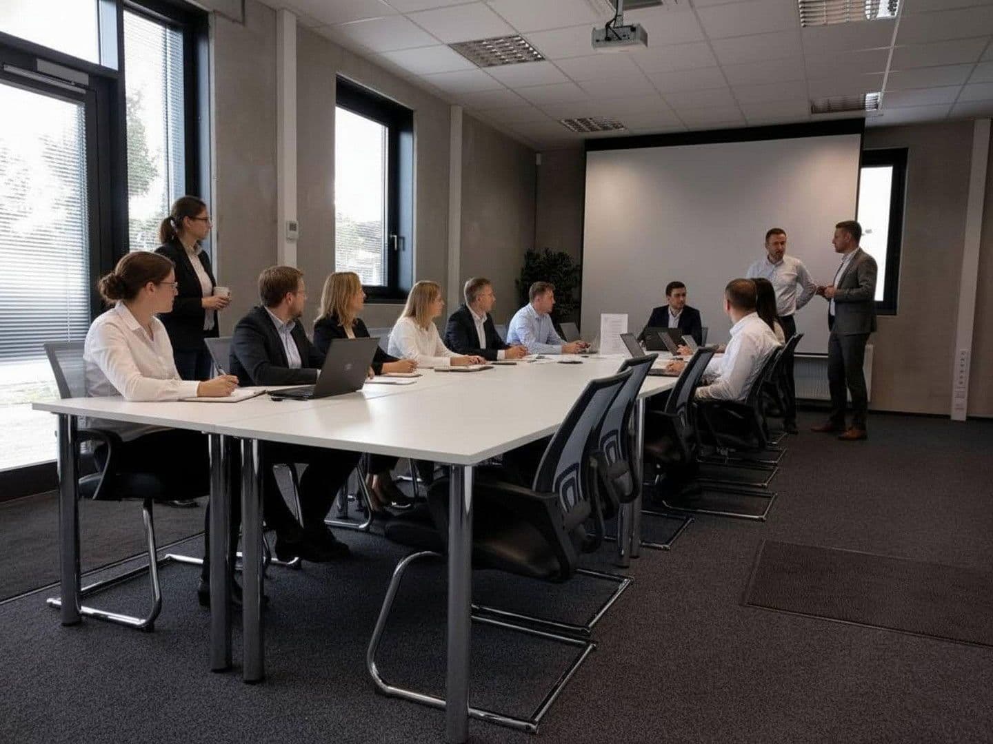 Prenájom kancelárie 2.800 m², Alemannenstrasse 19, Heimsheim, Bádensko-Wurttembersko Prenájom kancelárie 2.800 m², Alemannenstrasse 19, Heimsheim, Bádensko-Wurttembersko