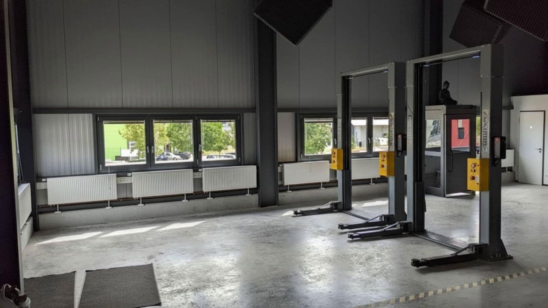 Prenájom kancelárie 2.800 m², Alemannenstrasse 19, Heimsheim, Bádensko-Wurttembersko Prenájom kancelárie 2.800 m², Alemannenstrasse 19, Heimsheim, Bádensko-Wurttembersko