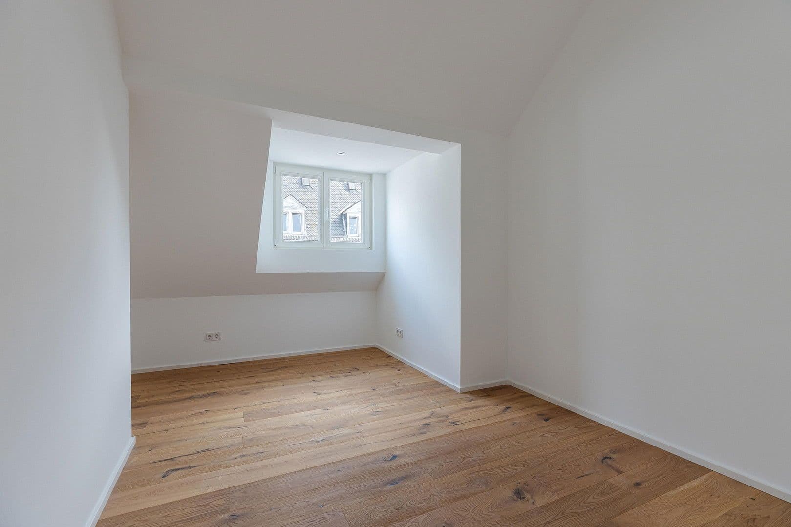 Predaj bytu 5-izbový 170 m², Krafftstraße 1, Offenbach, Hesensko Predaj bytu 5-izbový 170 m², Krafftstraße 1, Offenbach, Hesensko
