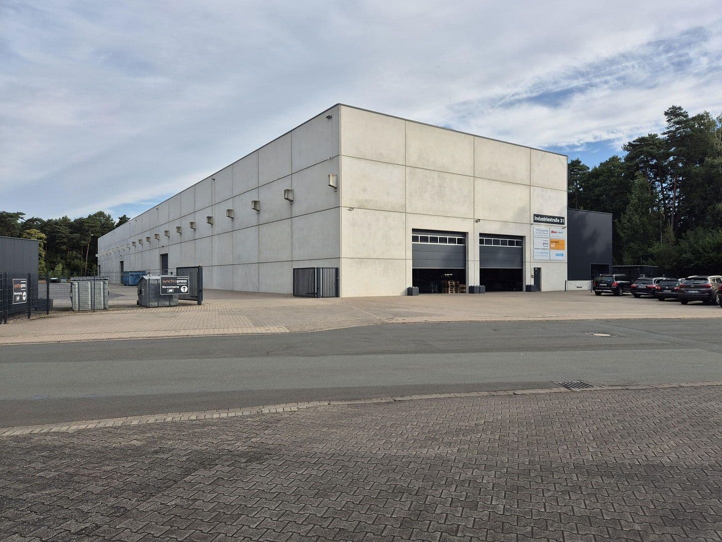 Prenájom nebytového priestoru 750 m², Industriestr. 31, Hövelhof, Severné Porýnie - Westfálsko Prenájom nebytového priestoru 750 m², Industriestr. 31, Hövelhof, Severné Porýnie - Westfálsko