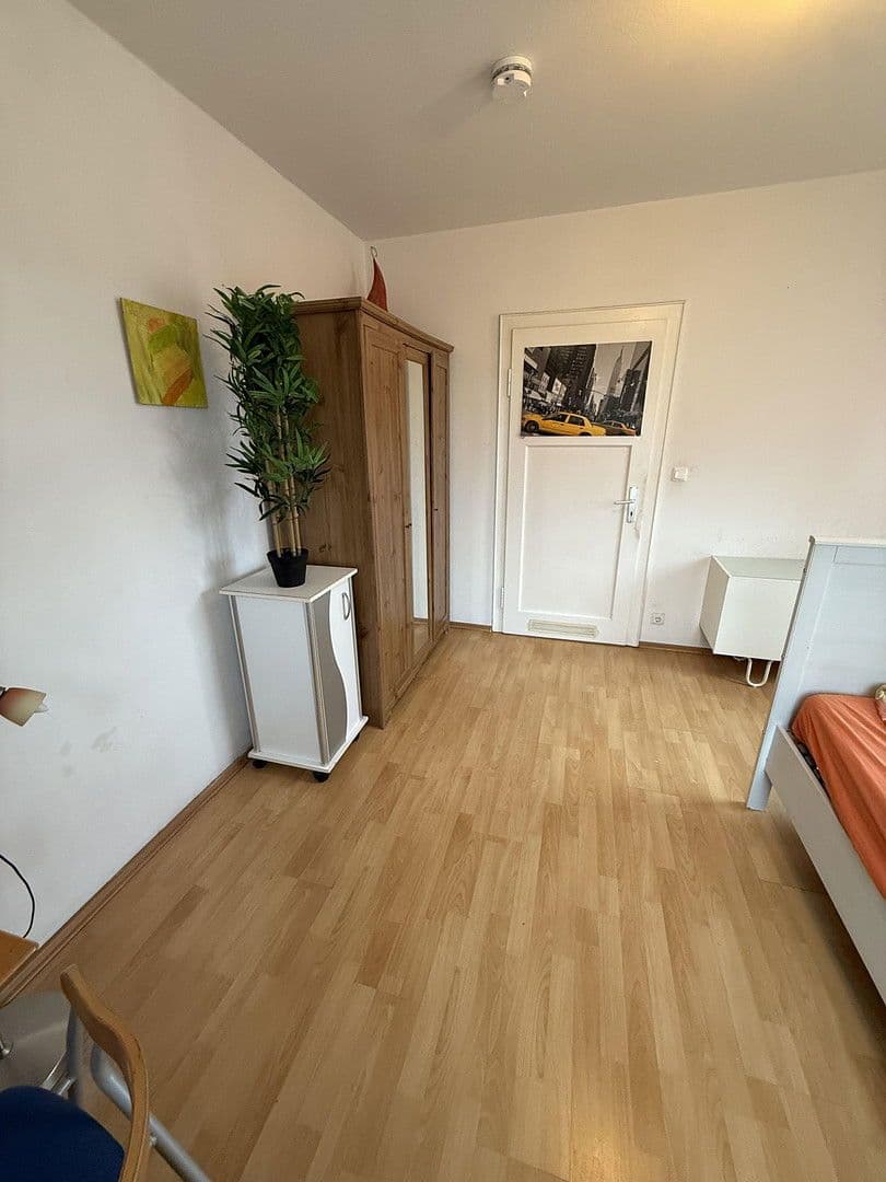 Prenájom bytu 1-izbový 14 m², Adam Opel Str 24, Rüsselsheim am Main, Hesensko Prenájom bytu 1-izbový 14 m², Adam Opel Str 24, Rüsselsheim am Main, Hesensko