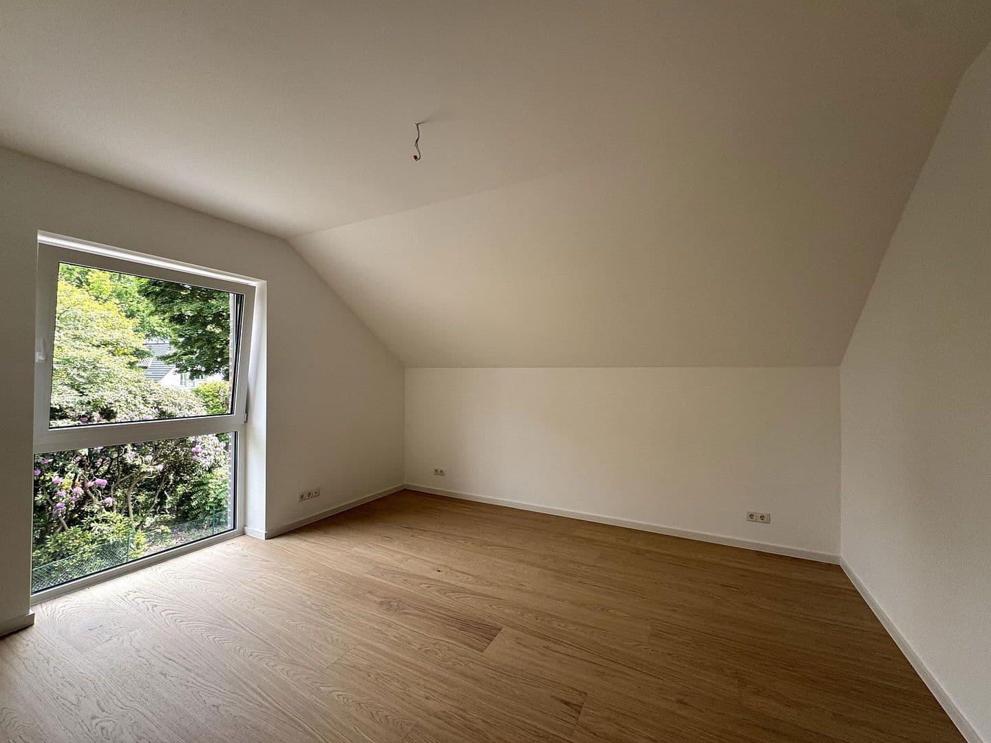 Prenájom domu 130 m², pozemek 510 m², Achim, Dolné Sasko Prenájom domu 130 m², pozemek 510 m², Achim, Dolné Sasko