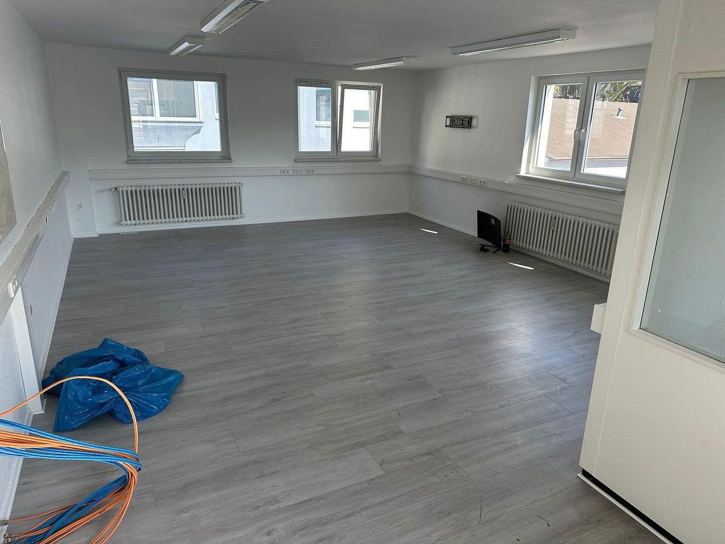 Prenájom kancelárie 60 m², Duisburg, Severné Porýnie - Westfálsko Prenájom kancelárie 60 m², Duisburg, Severné Porýnie - Westfálsko