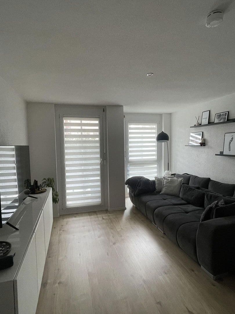 Prenájom bytu 2-izbový 50 m², Göthestraße, Müllheim im Markgräflerland, Bádensko-Wurttembersko Prenájom bytu 2-izbový 50 m², Göthestraße, Müllheim im Markgräflerland, Bádensko-Wurttembersko