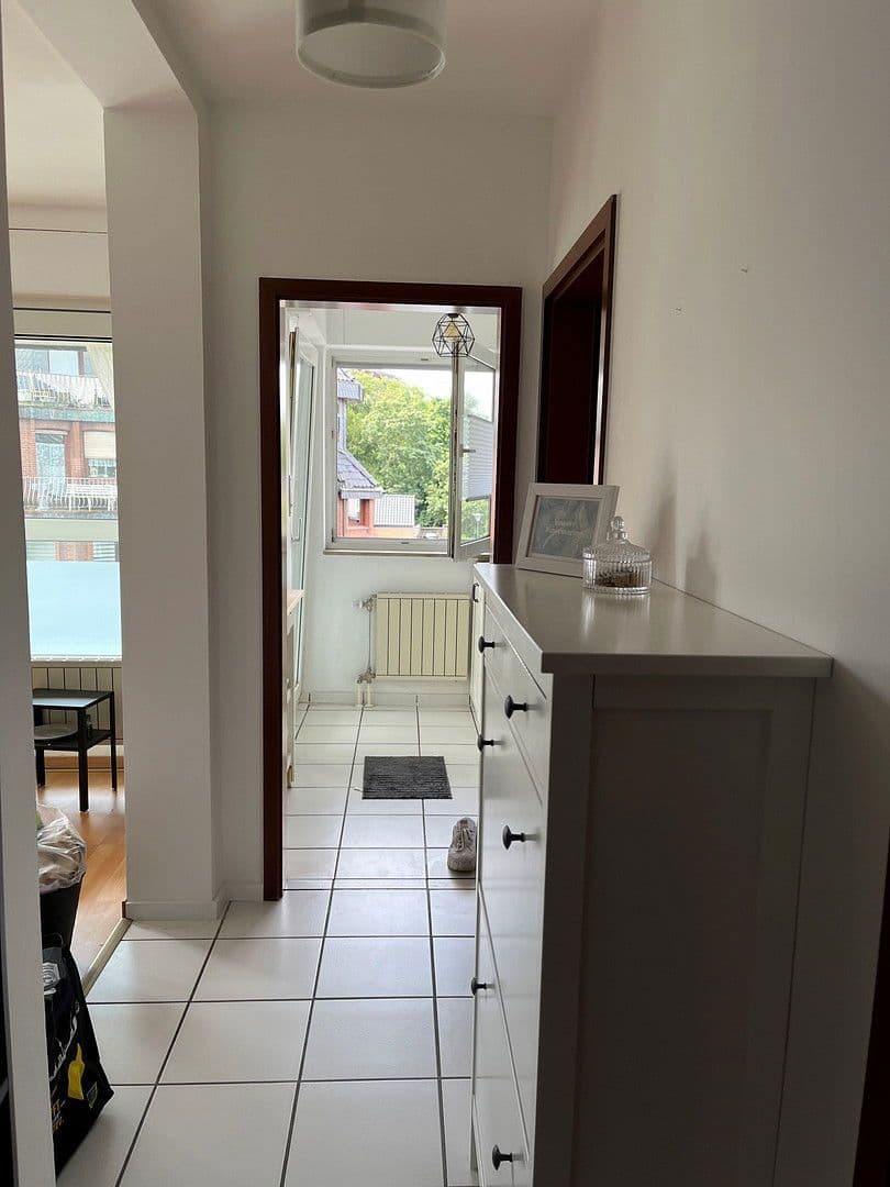 Prenájom bytu 2-izbový 55 m², Frankfurter Str. 214, Köln, Severné Porýnie - Westfálsko Prenájom bytu 2-izbový 55 m², Frankfurter Str. 214, Köln, Severné Porýnie - Westfálsko