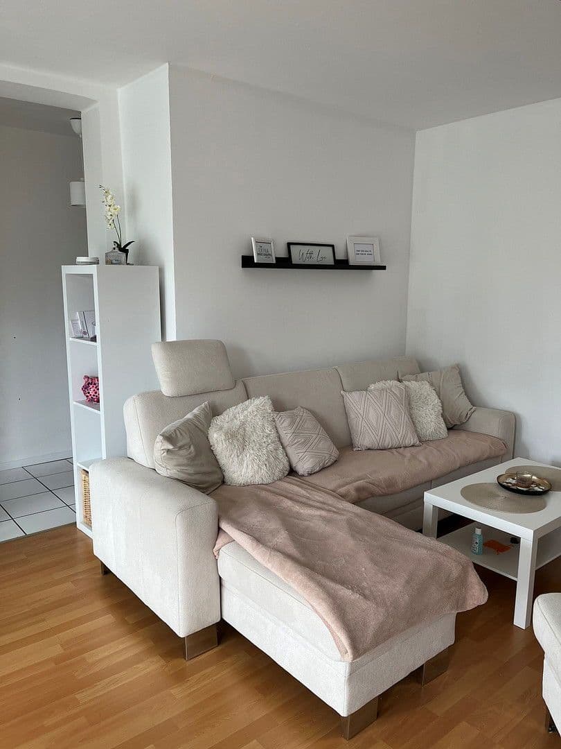 Prenájom bytu 2-izbový 55 m², Frankfurter Str. 214, Köln, Severné Porýnie - Westfálsko Prenájom bytu 2-izbový 55 m², Frankfurter Str. 214, Köln, Severné Porýnie - Westfálsko