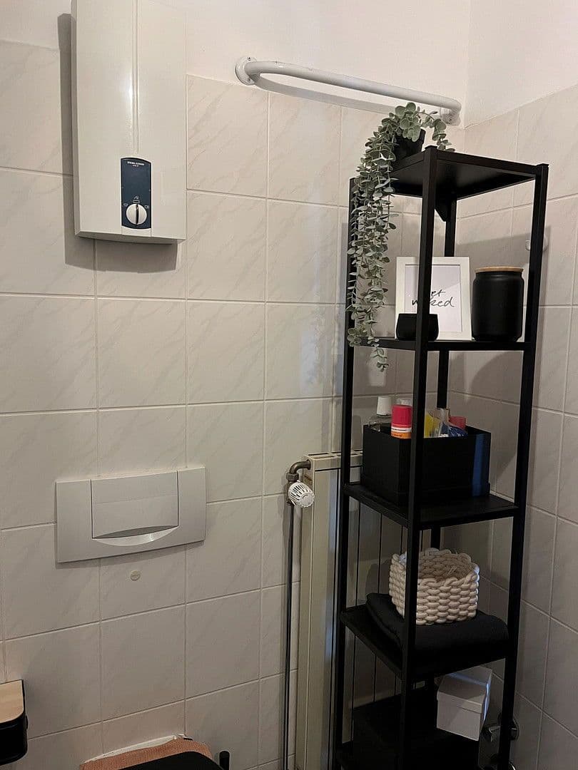 Prenájom bytu 2-izbový 55 m², Frankfurter Str. 214, Köln, Severné Porýnie - Westfálsko Prenájom bytu 2-izbový 55 m², Frankfurter Str. 214, Köln, Severné Porýnie - Westfálsko