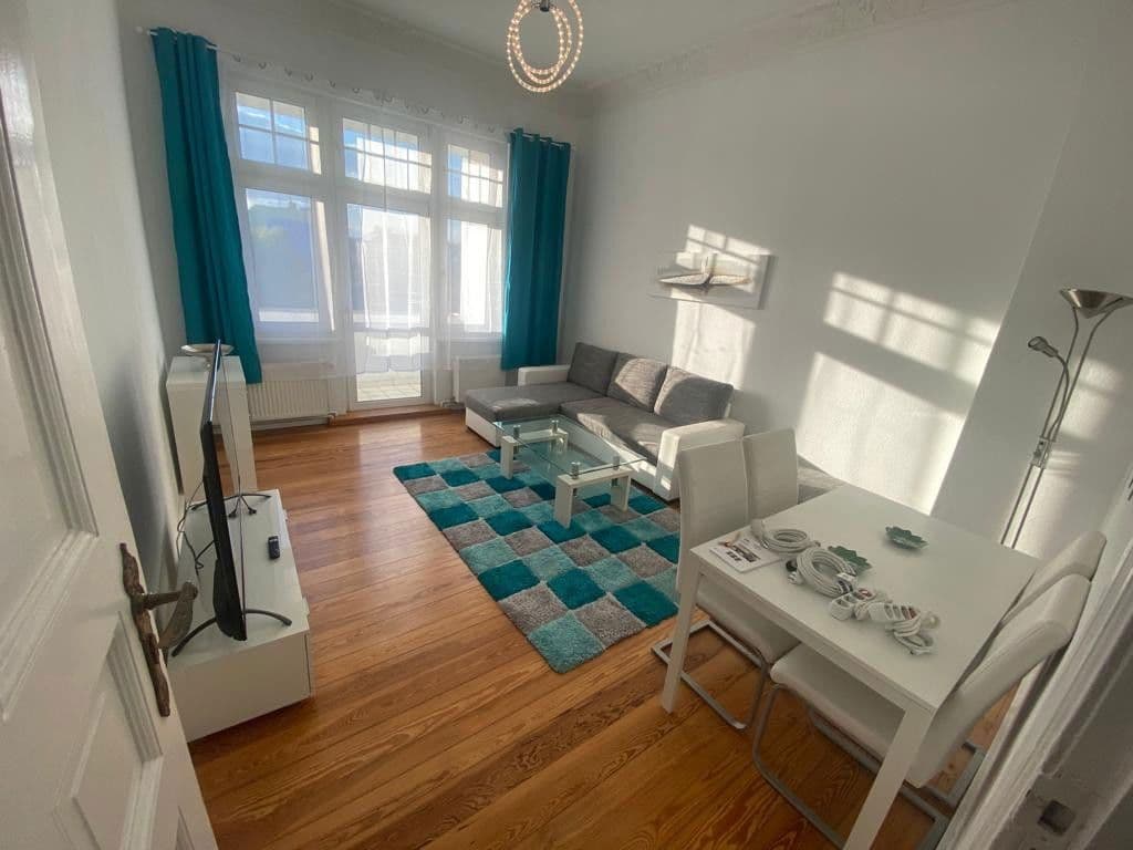 Prenájom bytu 3-izbový 90 m², Körnerstr., 47, Berlin, Berlín Prenájom bytu 3-izbový 90 m², Körnerstr., 47, Berlin, Berlín