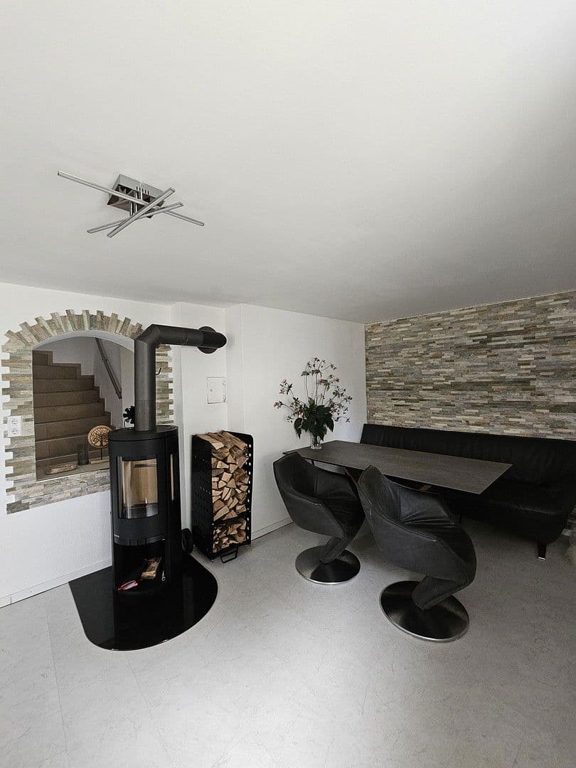 Predaj domu 145 m², pozemek 452 m², Altmannstein, Bavorsko Predaj domu 145 m², pozemek 452 m², Altmannstein, Bavorsko