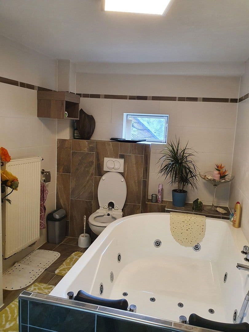 Predaj domu 145 m², pozemek 452 m², Altmannstein, Bavorsko Predaj domu 145 m², pozemek 452 m², Altmannstein, Bavorsko