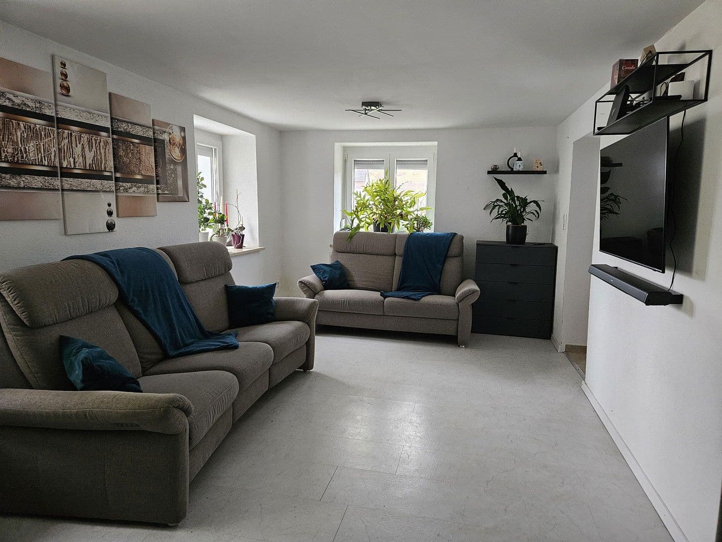 Predaj domu 145 m², pozemek 452 m², Altmannstein, Bavorsko Predaj domu 145 m², pozemek 452 m², Altmannstein, Bavorsko