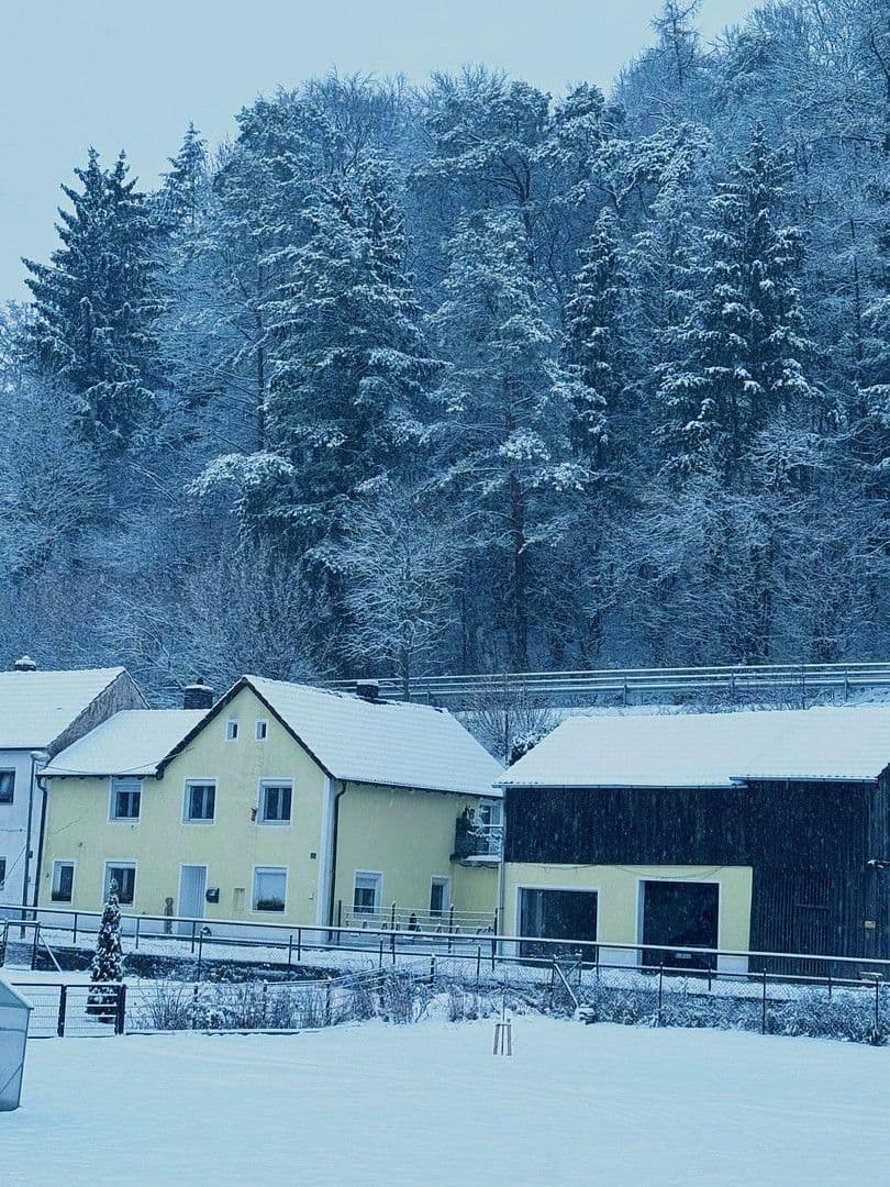 Predaj domu 145 m², pozemek 452 m², Altmannstein, Bavorsko Predaj domu 145 m², pozemek 452 m², Altmannstein, Bavorsko