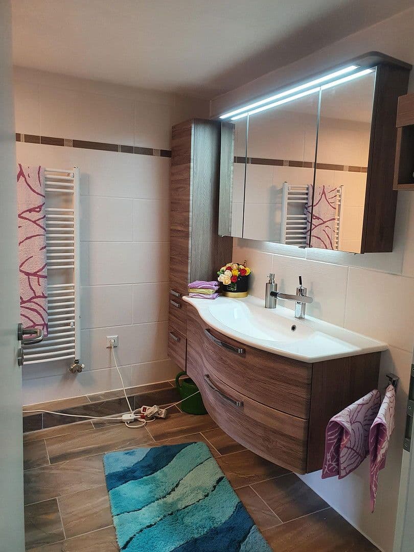 Predaj domu 145 m², pozemek 452 m², Altmannstein, Bavorsko Predaj domu 145 m², pozemek 452 m², Altmannstein, Bavorsko