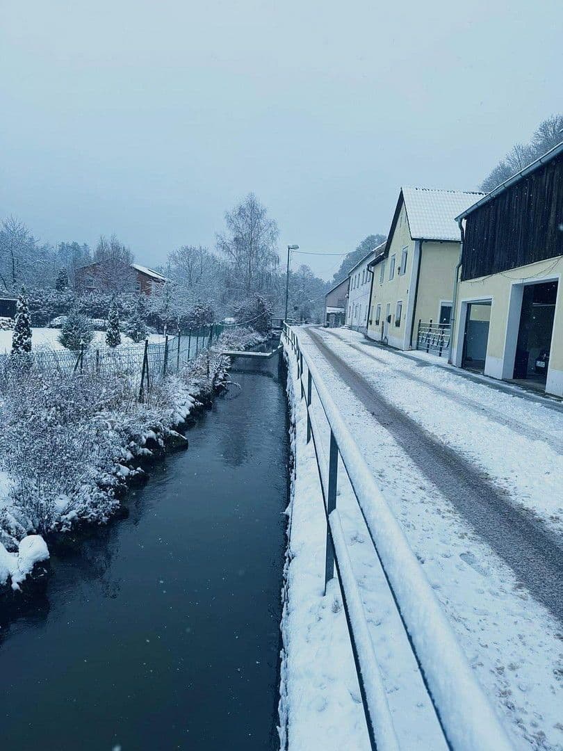 Predaj domu 145 m², pozemek 452 m², Altmannstein, Bavorsko Predaj domu 145 m², pozemek 452 m², Altmannstein, Bavorsko