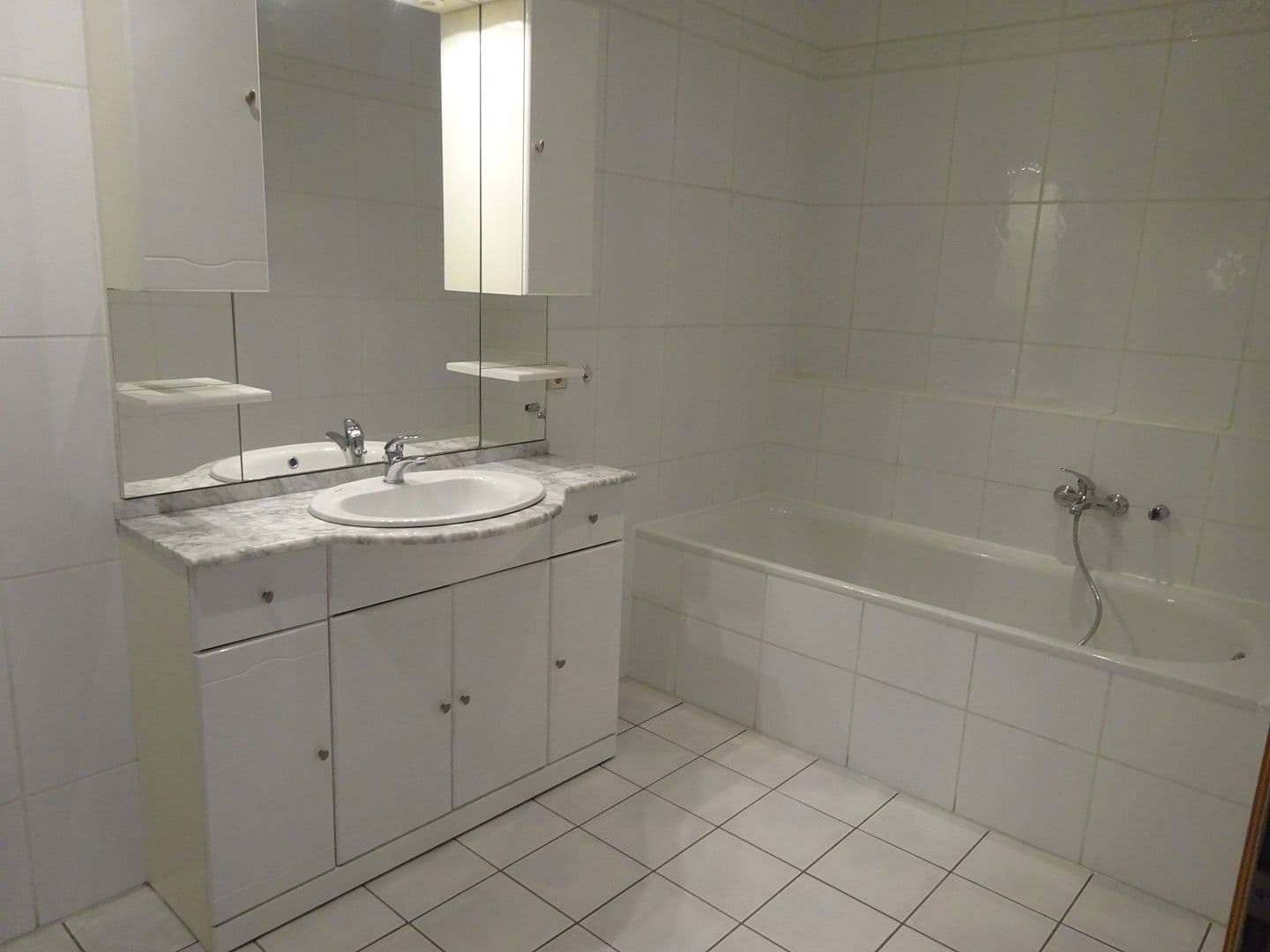 Prenájom bytu 3-izbový 164 m², An der Alpe 2, Neustadt am Rübenberge, Dolné Sasko Prenájom bytu 3-izbový 164 m², An der Alpe 2, Neustadt am Rübenberge, Dolné Sasko