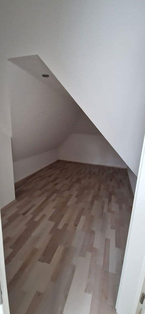 Prenájom bytu 3-izbový 105 m², Stresemannstrasse 17, Quedlinburg, Sasko-Anhaltsko Prenájom bytu 3-izbový 105 m², Stresemannstrasse 17, Quedlinburg, Sasko-Anhaltsko