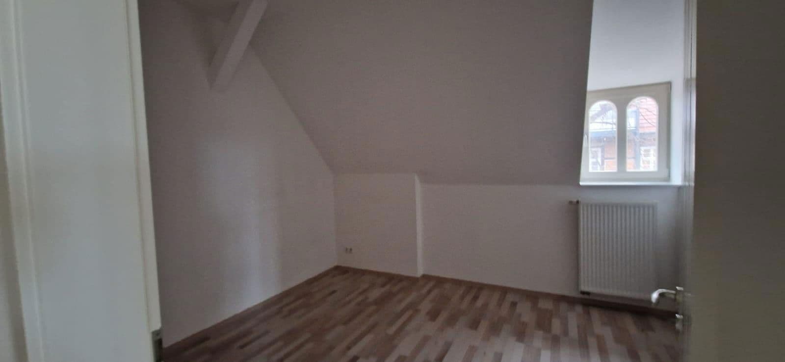 Prenájom bytu 3-izbový 105 m², Stresemannstrasse 17, Quedlinburg, Sasko-Anhaltsko Prenájom bytu 3-izbový 105 m², Stresemannstrasse 17, Quedlinburg, Sasko-Anhaltsko