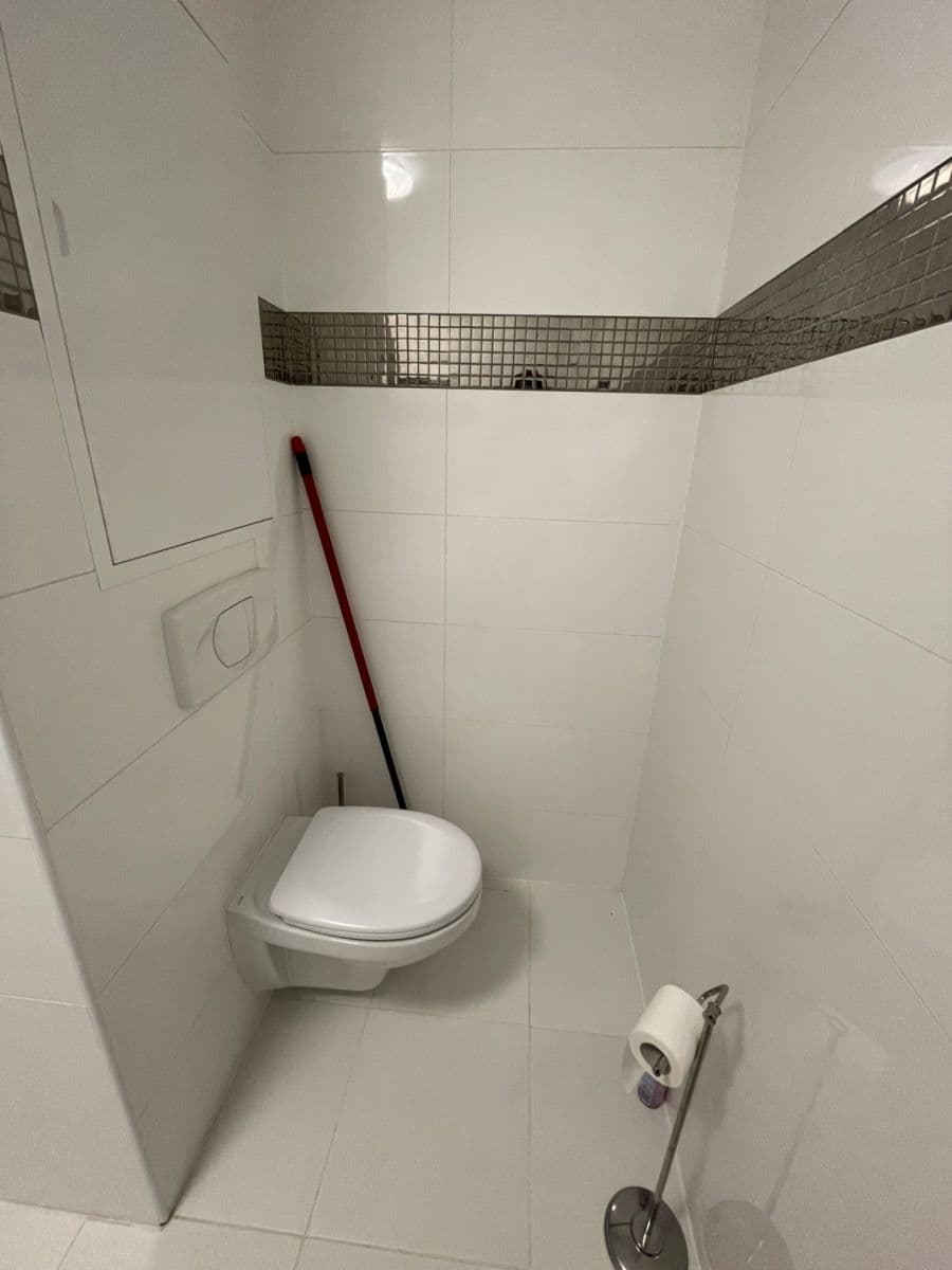 Prenájom bytu 2-izbový 62 m², Kostnická, Chomutov, Ústecký kraj Prenájom bytu 2-izbový 62 m², Kostnická, Chomutov, Ústecký kraj