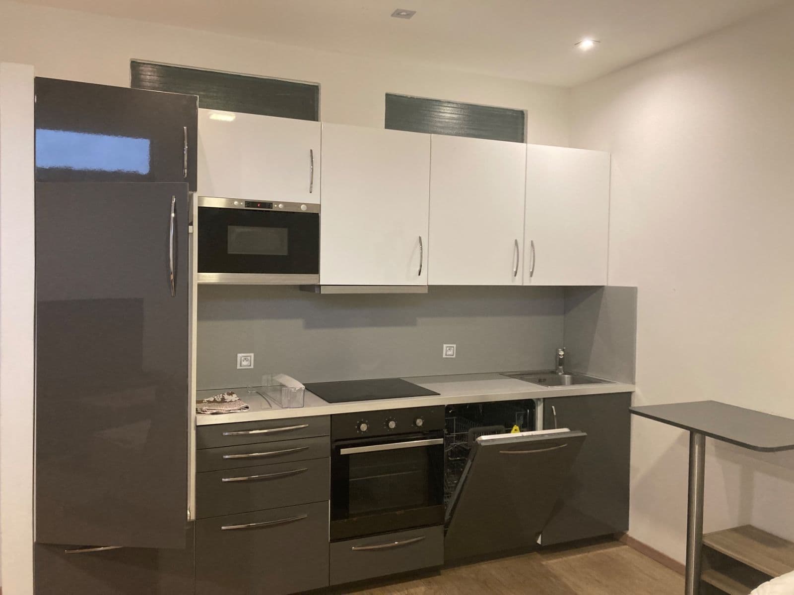 Prenájom bytu 1-izbový 48 m², Dostihová, Slušovice, Zlínský kraj Prenájom bytu 1-izbový 48 m², Dostihová, Slušovice, Zlínský kraj