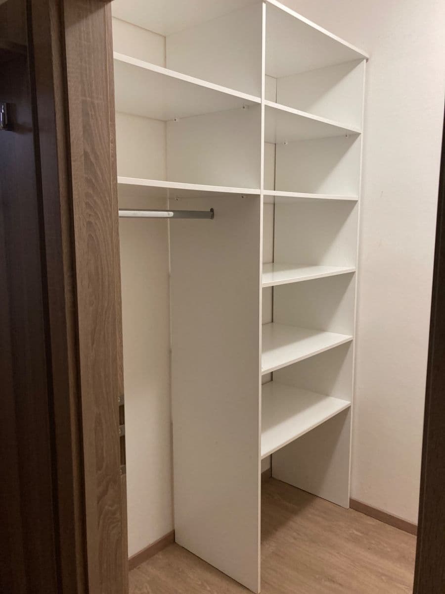 Prenájom bytu 1-izbový 48 m², Dostihová, Slušovice, Zlínský kraj Prenájom bytu 1-izbový 48 m², Dostihová, Slušovice, Zlínský kraj